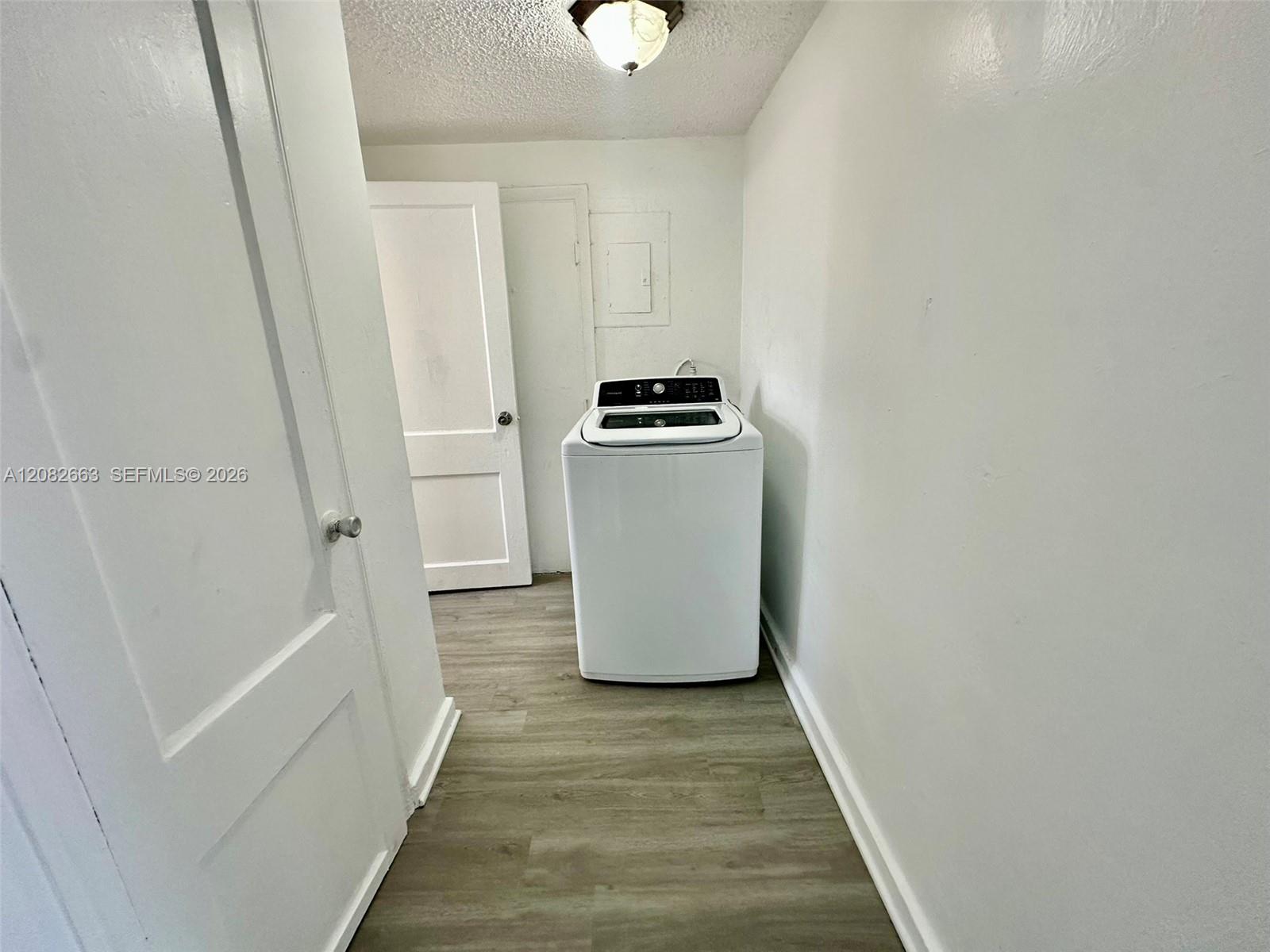 2306 NW Flagler Ter # 1 — Photo 3