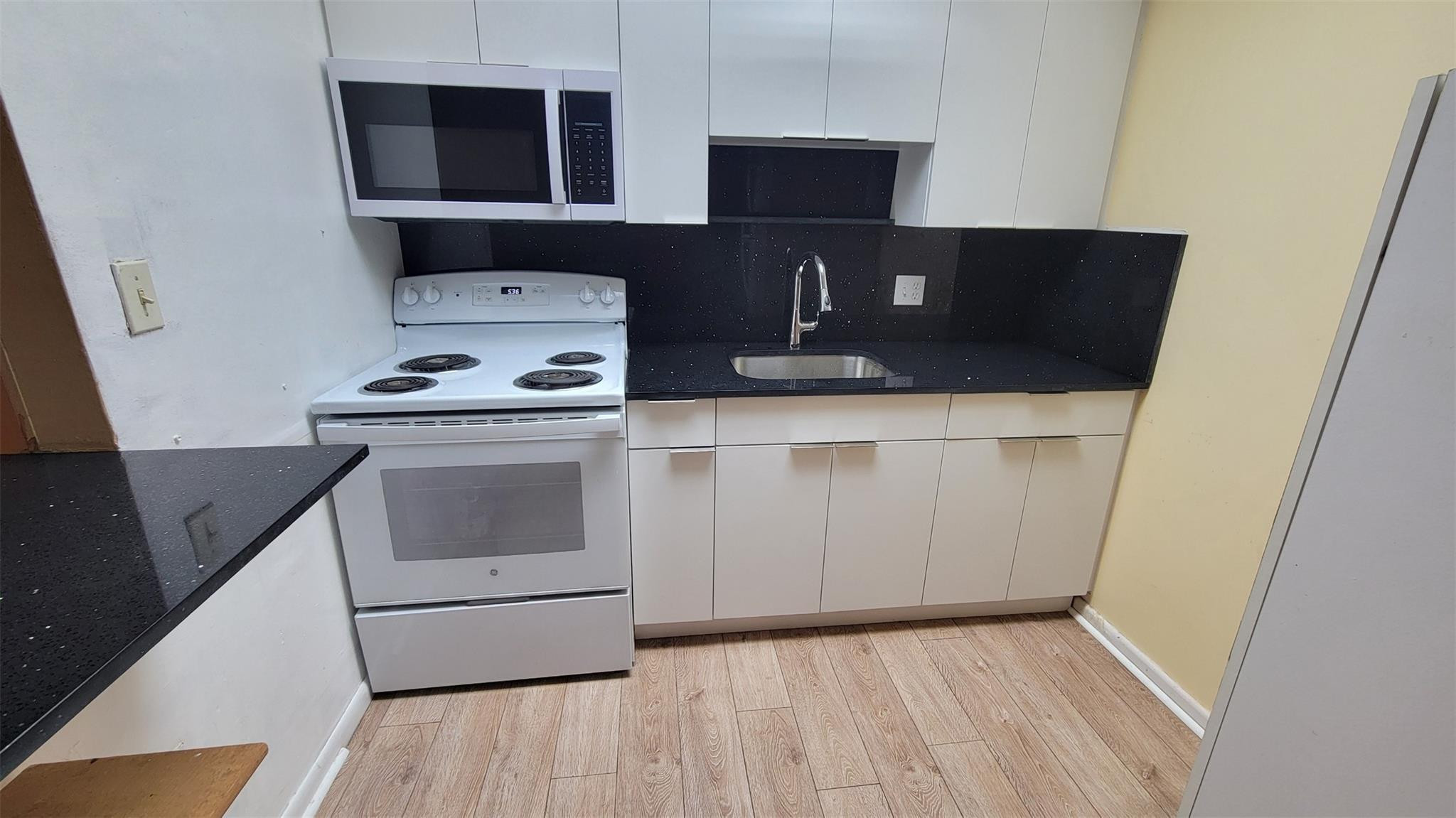 151 SW 135th Terrace # 203t, Pembroke Pines FL 33027
