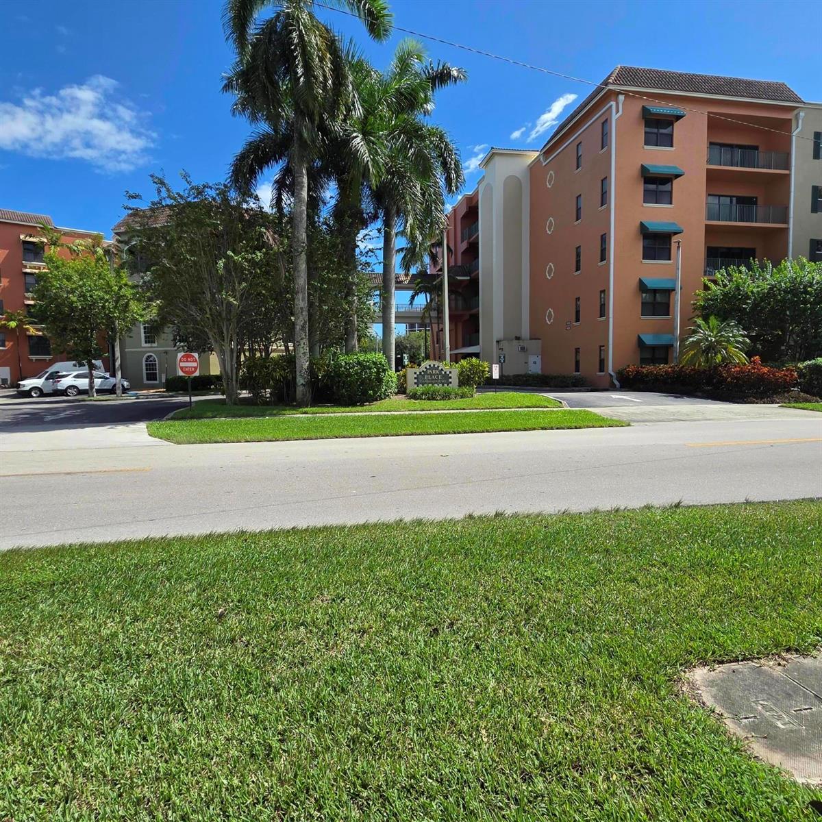 1640 Presidential Way # a201, West Palm Beach FL 33401