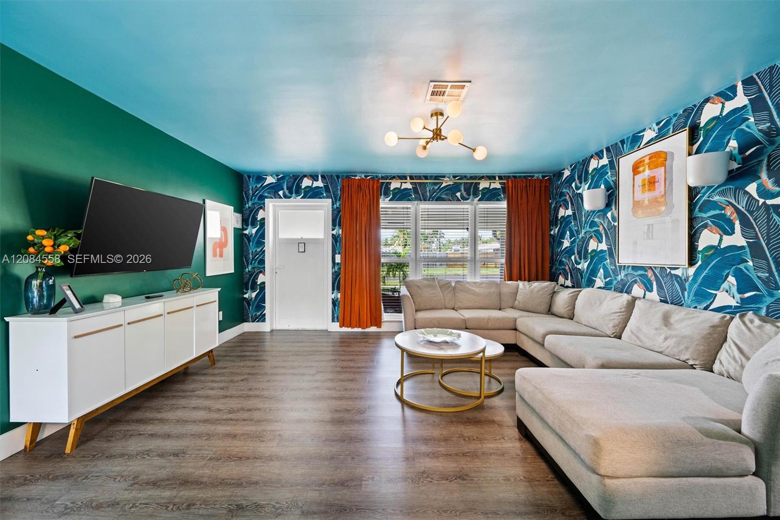 110 SE 5th Ct — Photo 3