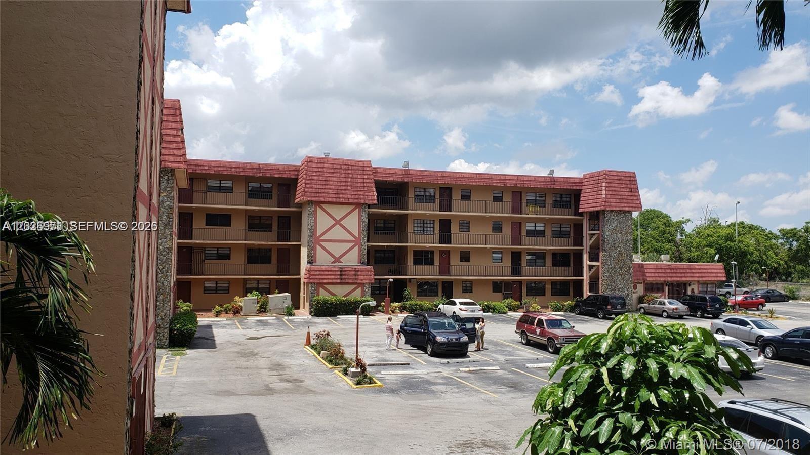 1325 W 68th St # 214, Hialeah FL 33014