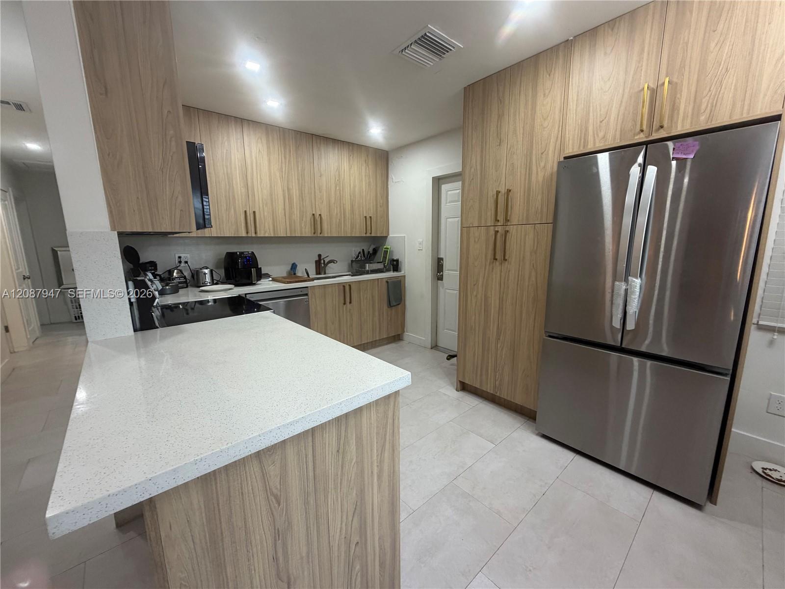 3495 W 13th Ave — Photo 4