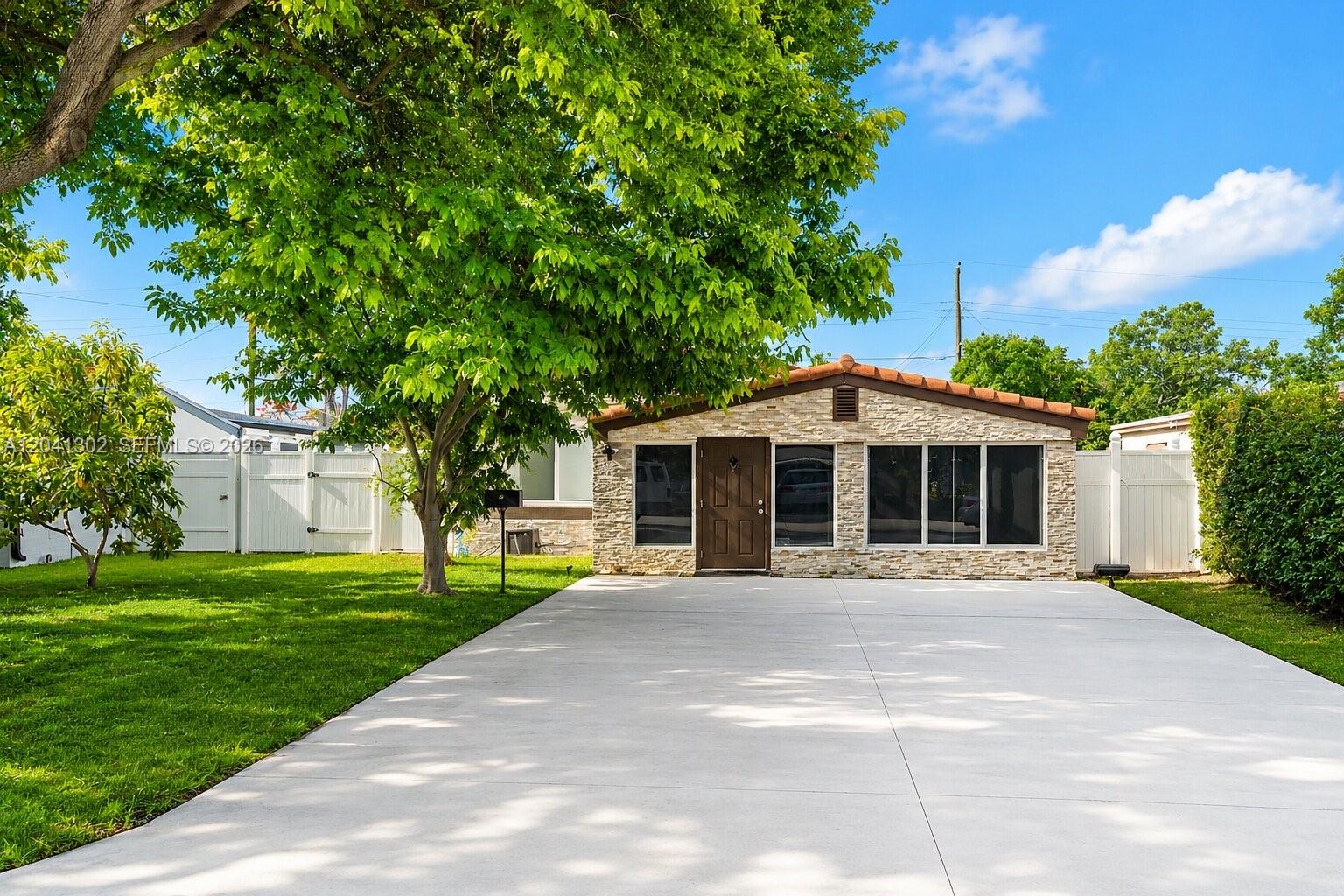 1980 NE 174th St, North Miami Beach FL 33162