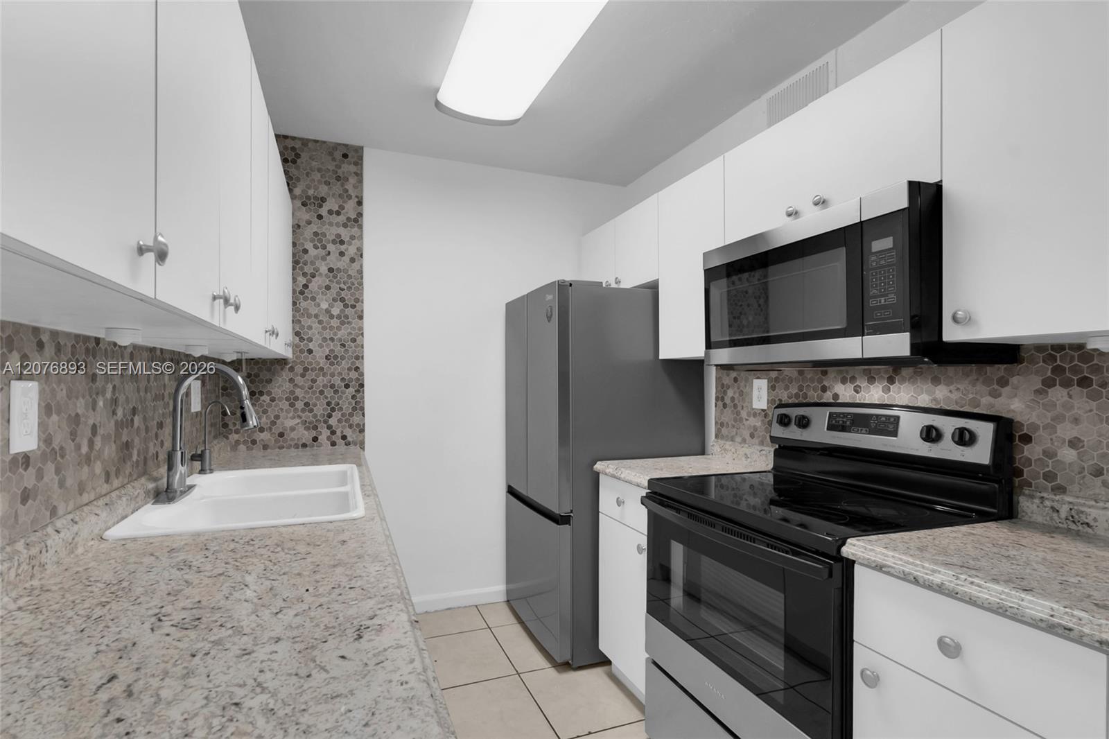 7100 Fairway Dr # K11 — Photo 5
