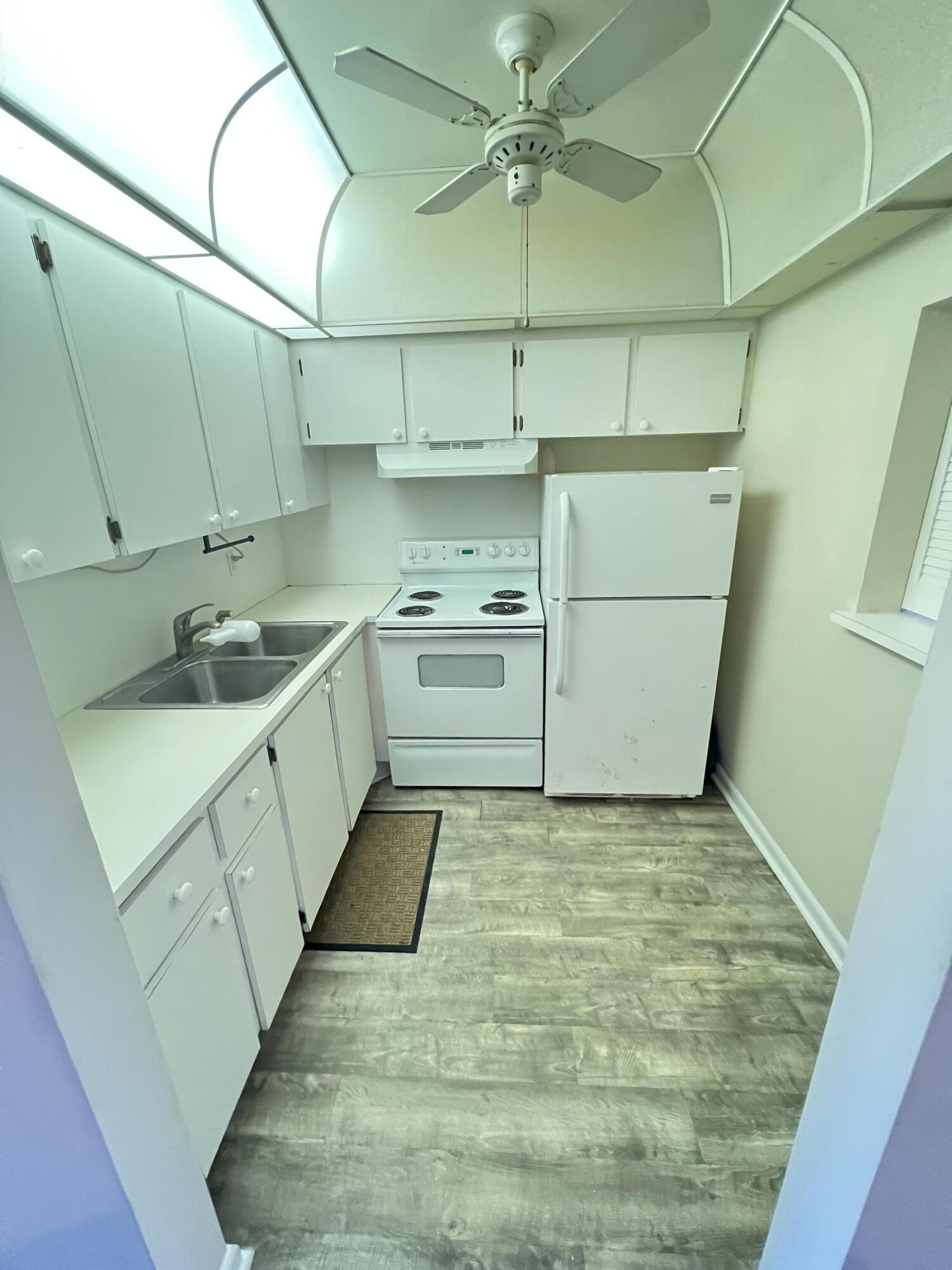 31 NORWICH B # 31, West Palm Beach FL 33417