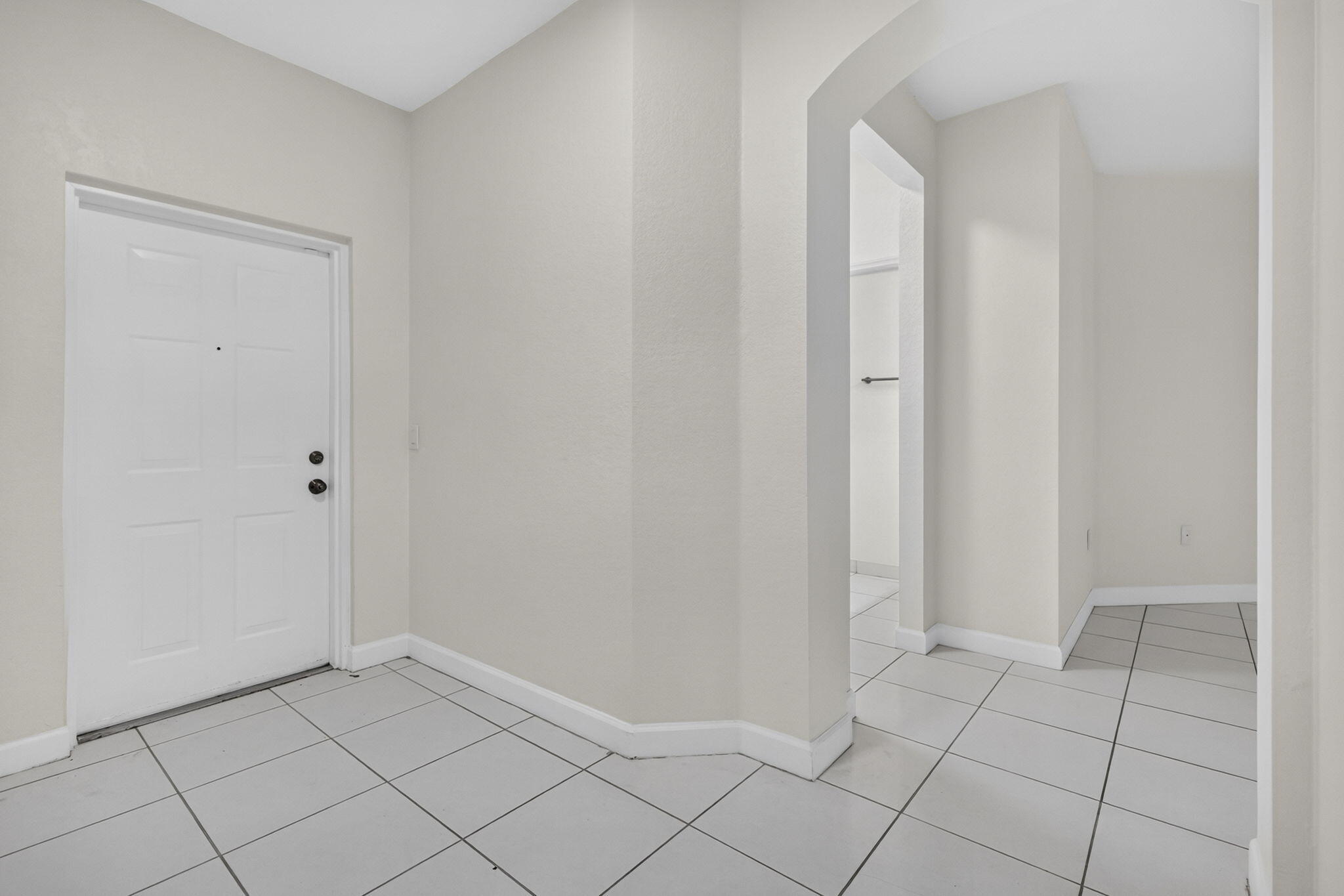 2103 SHOMA Drive # 122 — Photo 3