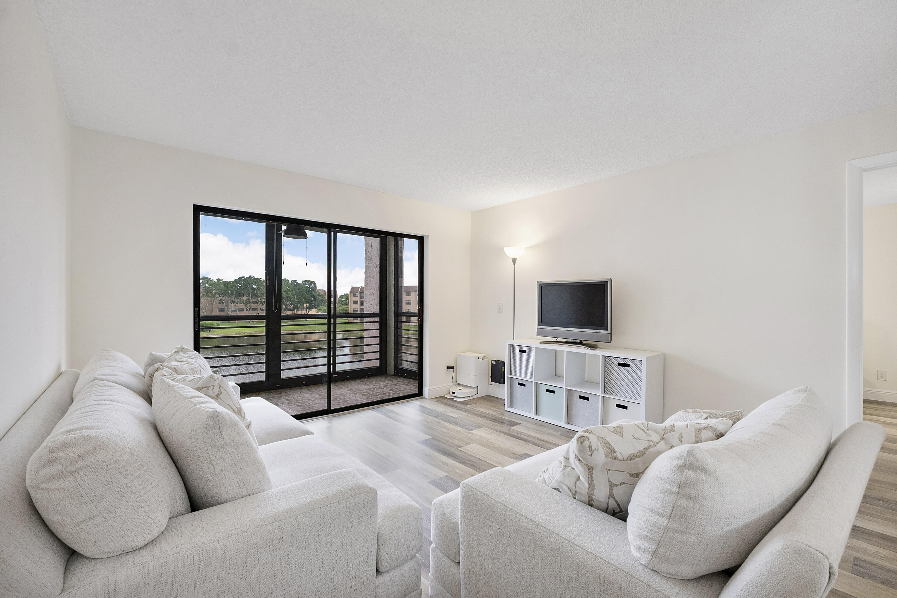 10444 NW 30TH Court # 307, Sunrise FL 33322