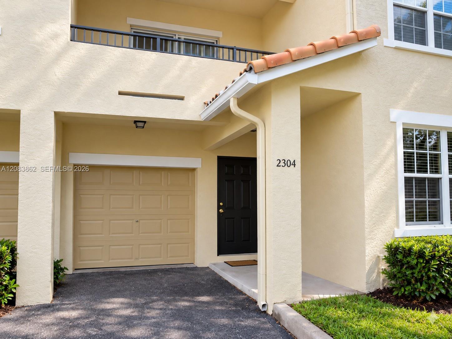 2304 Belmont Ln # 2304 — Photo 3