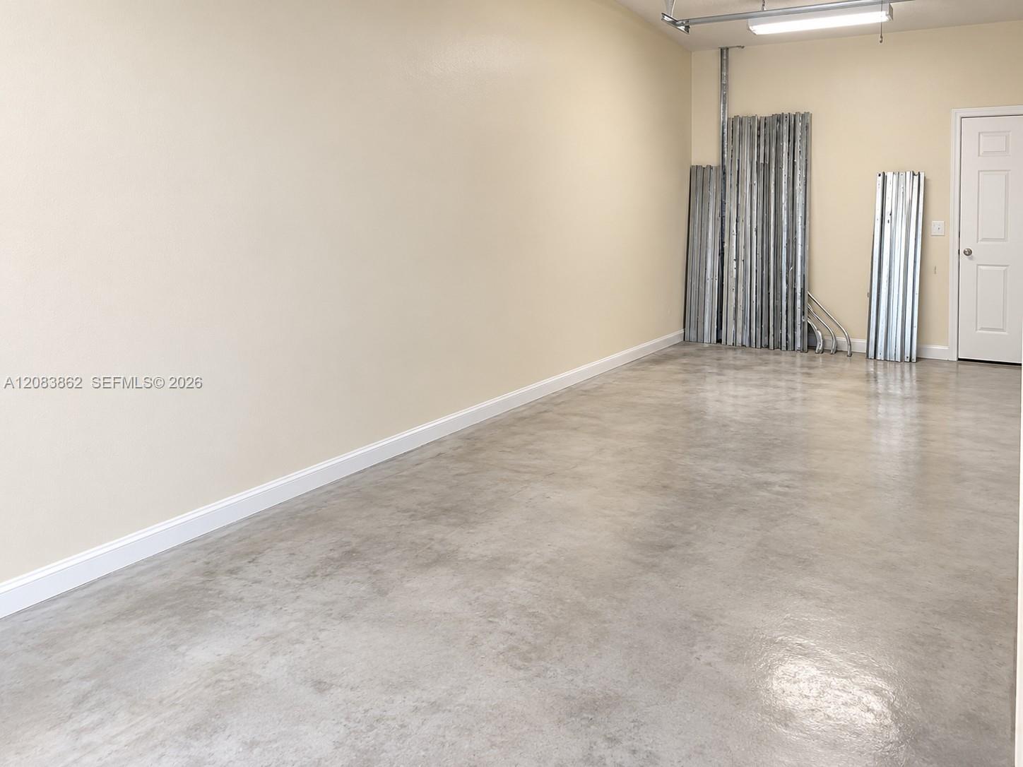 2304 Belmont Ln # 2304 — Photo 4
