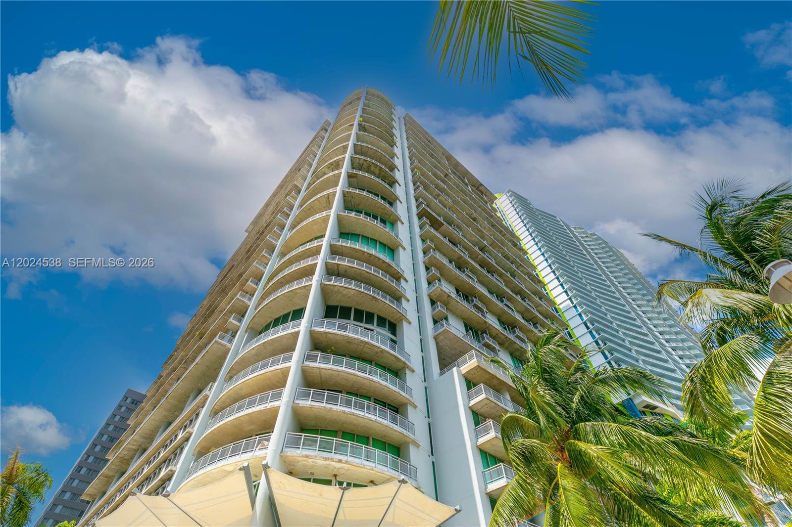 690 SW 1st Ct, Miami FL 33130