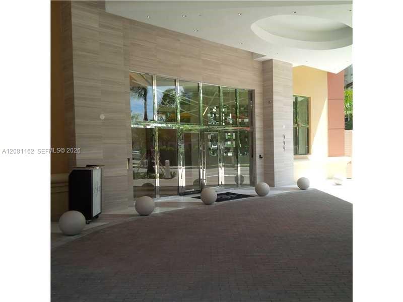 999 SW 1ST AVE # 2305 — Photo 2