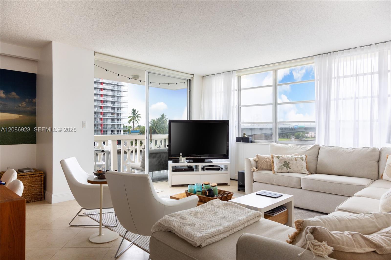 1817 S Ocean Dr # 320 — Photo 3
