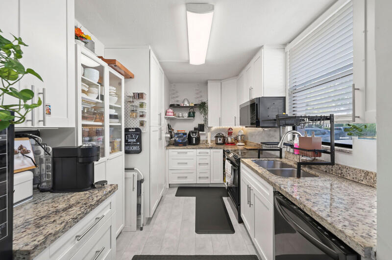 8421 Forest Hills Drive # 104, Coral Springs FL 33065