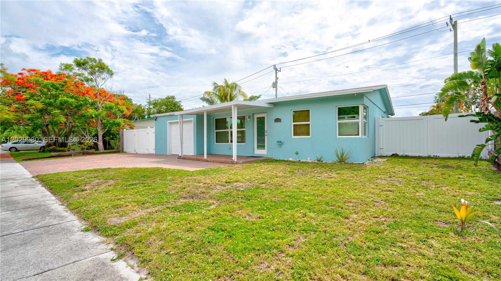 2510 NE 9th Ave — Photo 4
