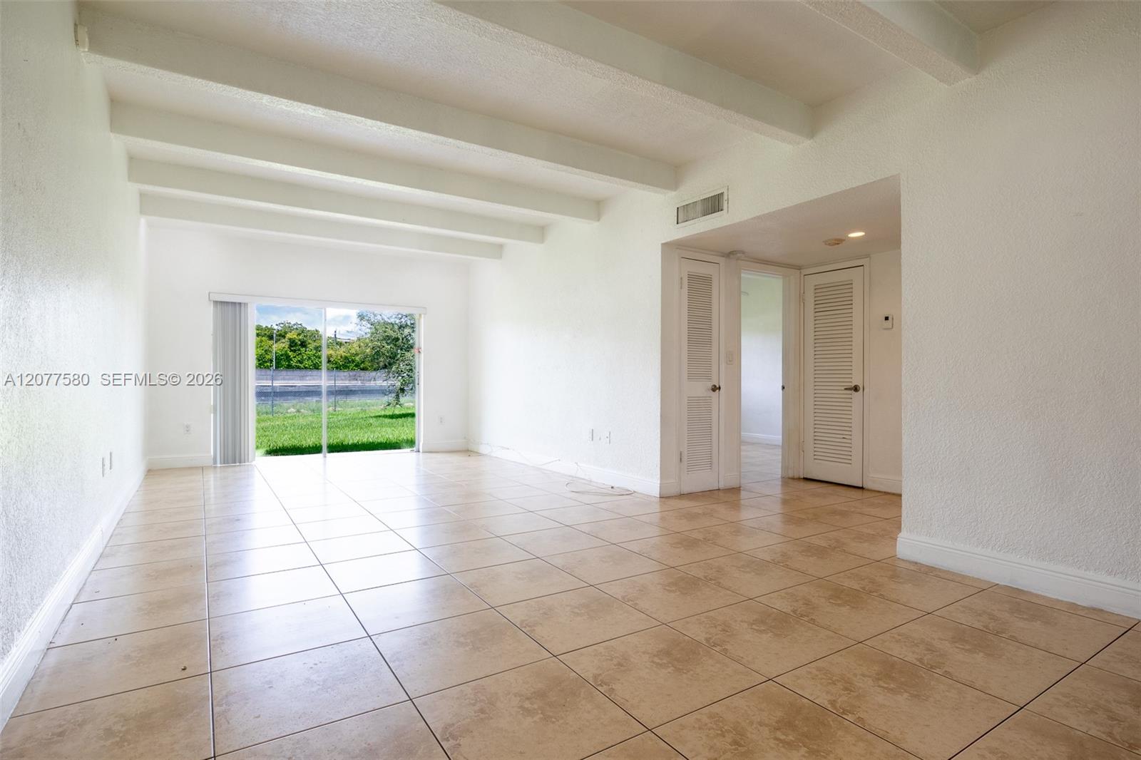 7620 SW 82nd St # J102 — Photo 3