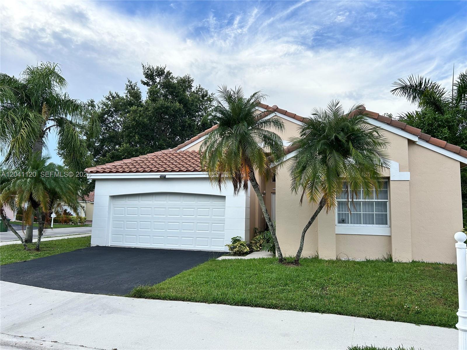 286 Bridgeton Way, Weston FL 33326
