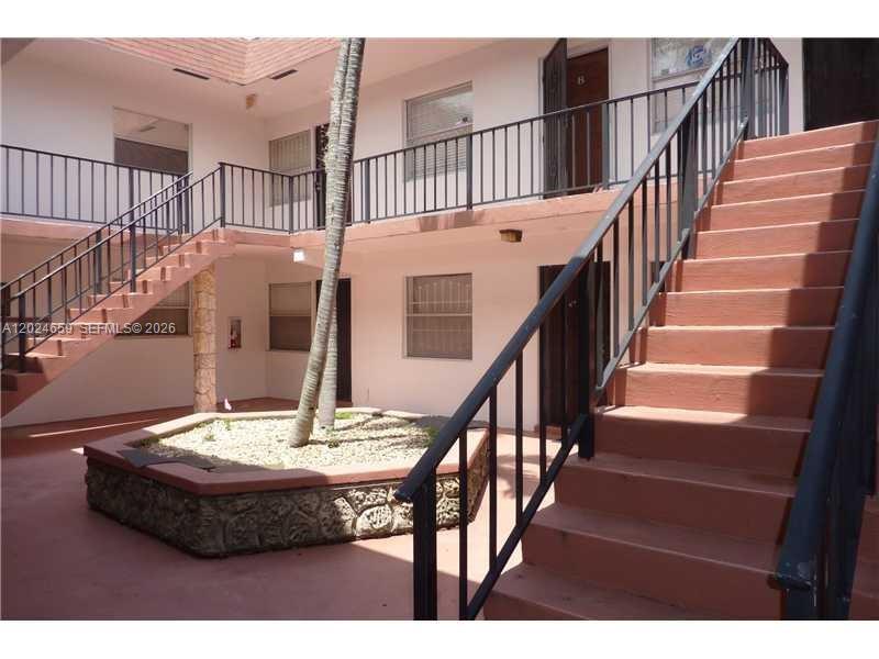 344 SW 1st St # 9, Pompano Beach FL 33060