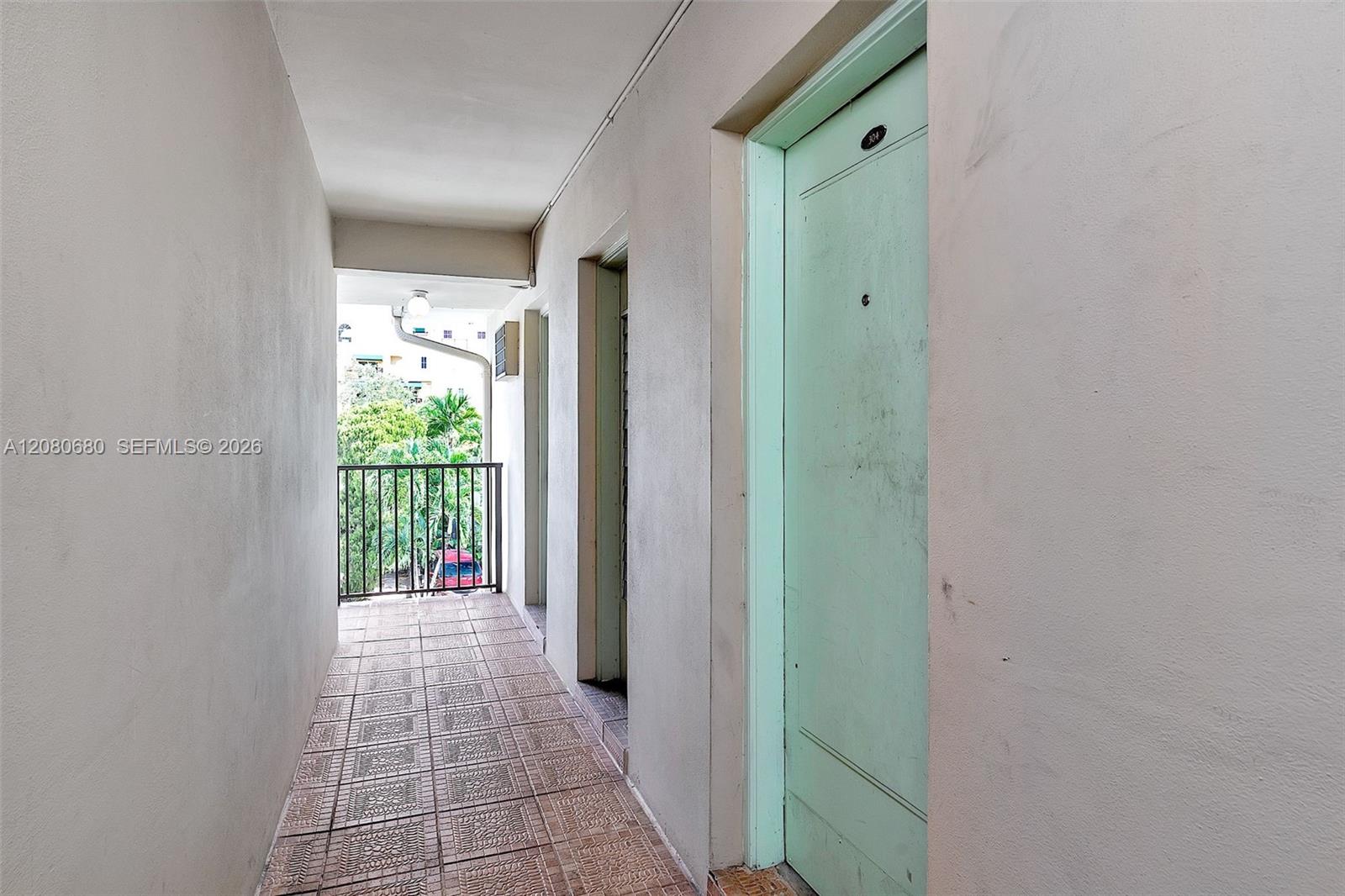 318 Majorca Ave # 304 — Photo 4