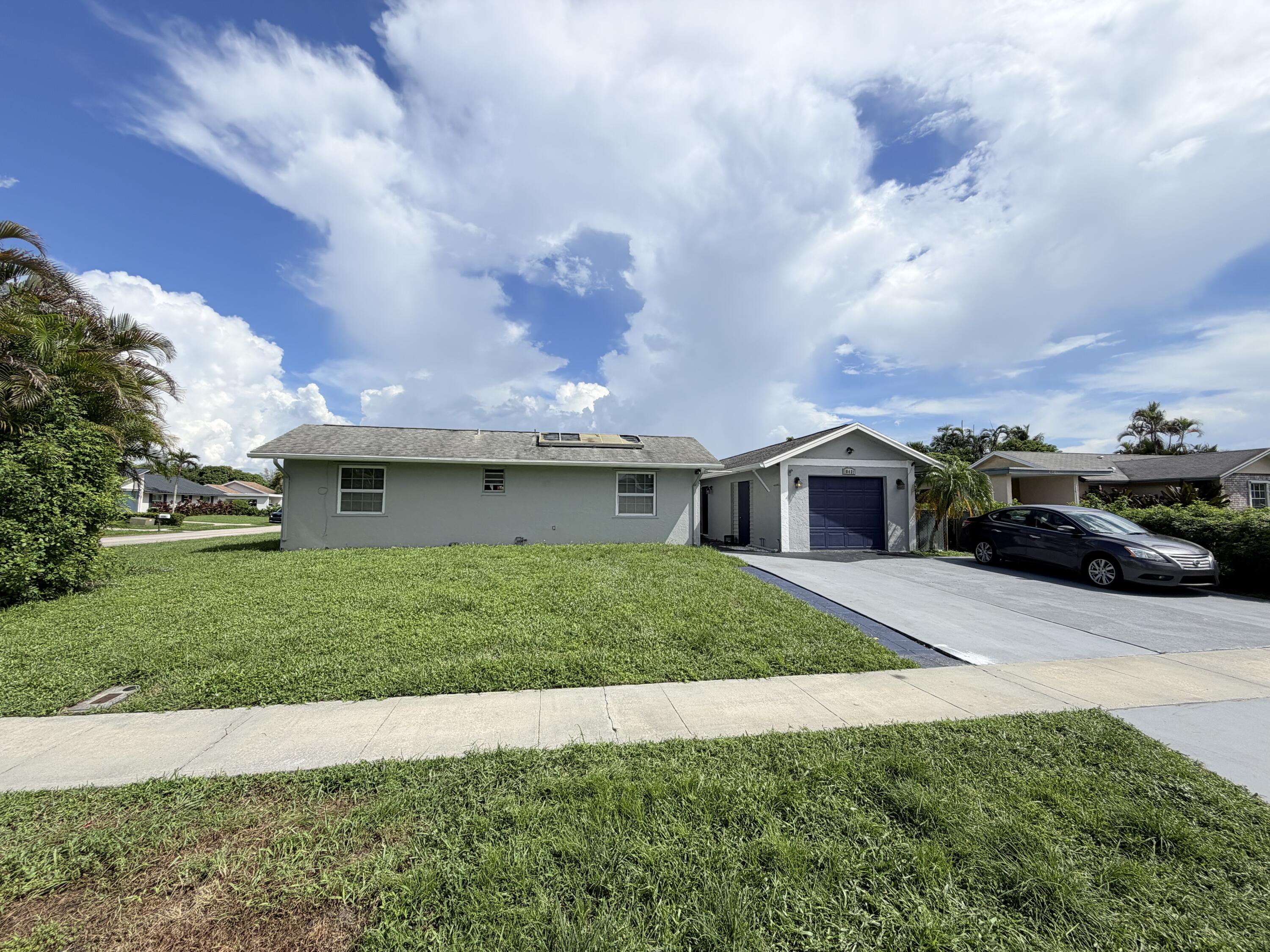 10431 Carmen Lane — Photo 2