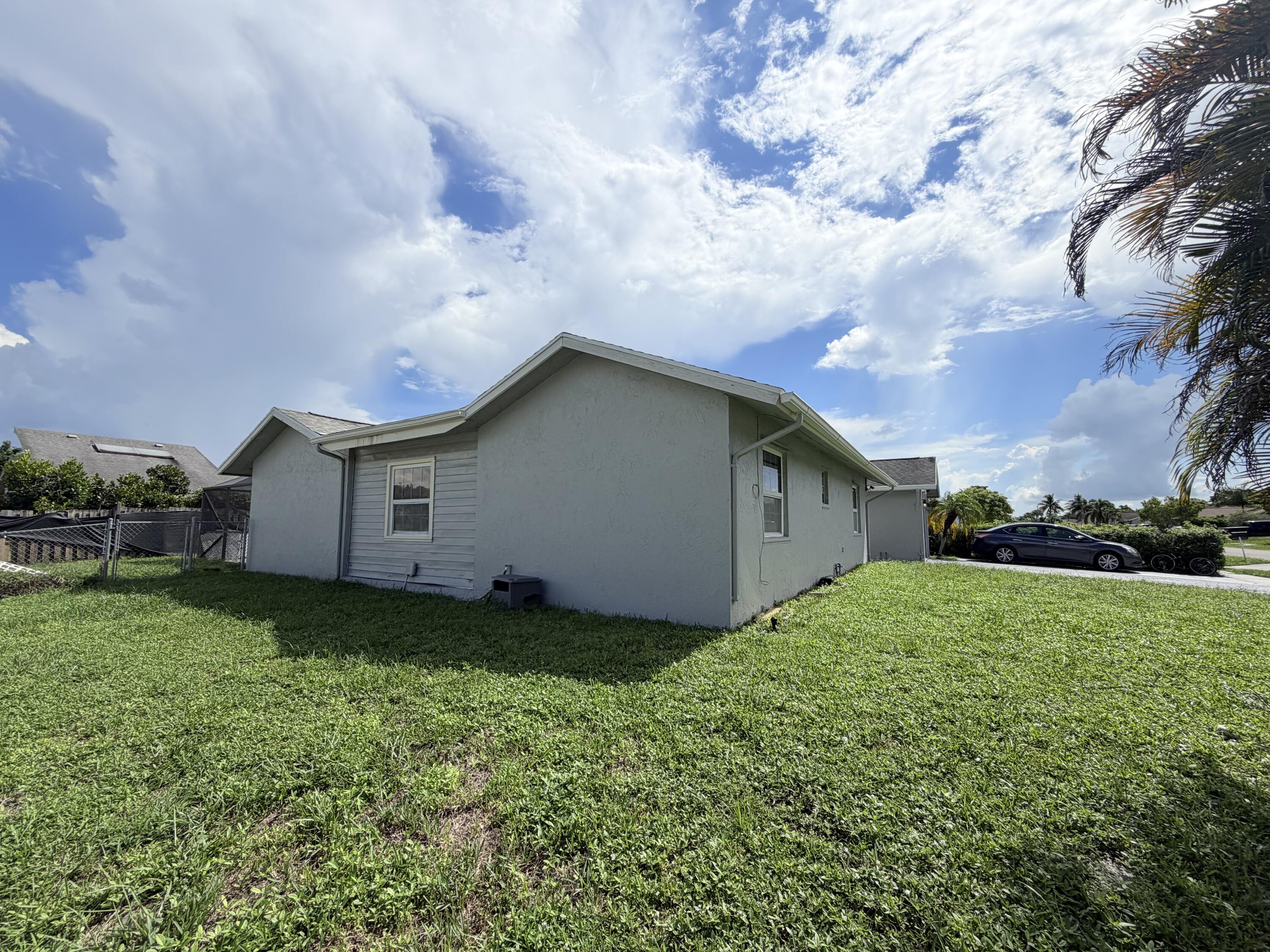 10431 Carmen Lane — Photo 3