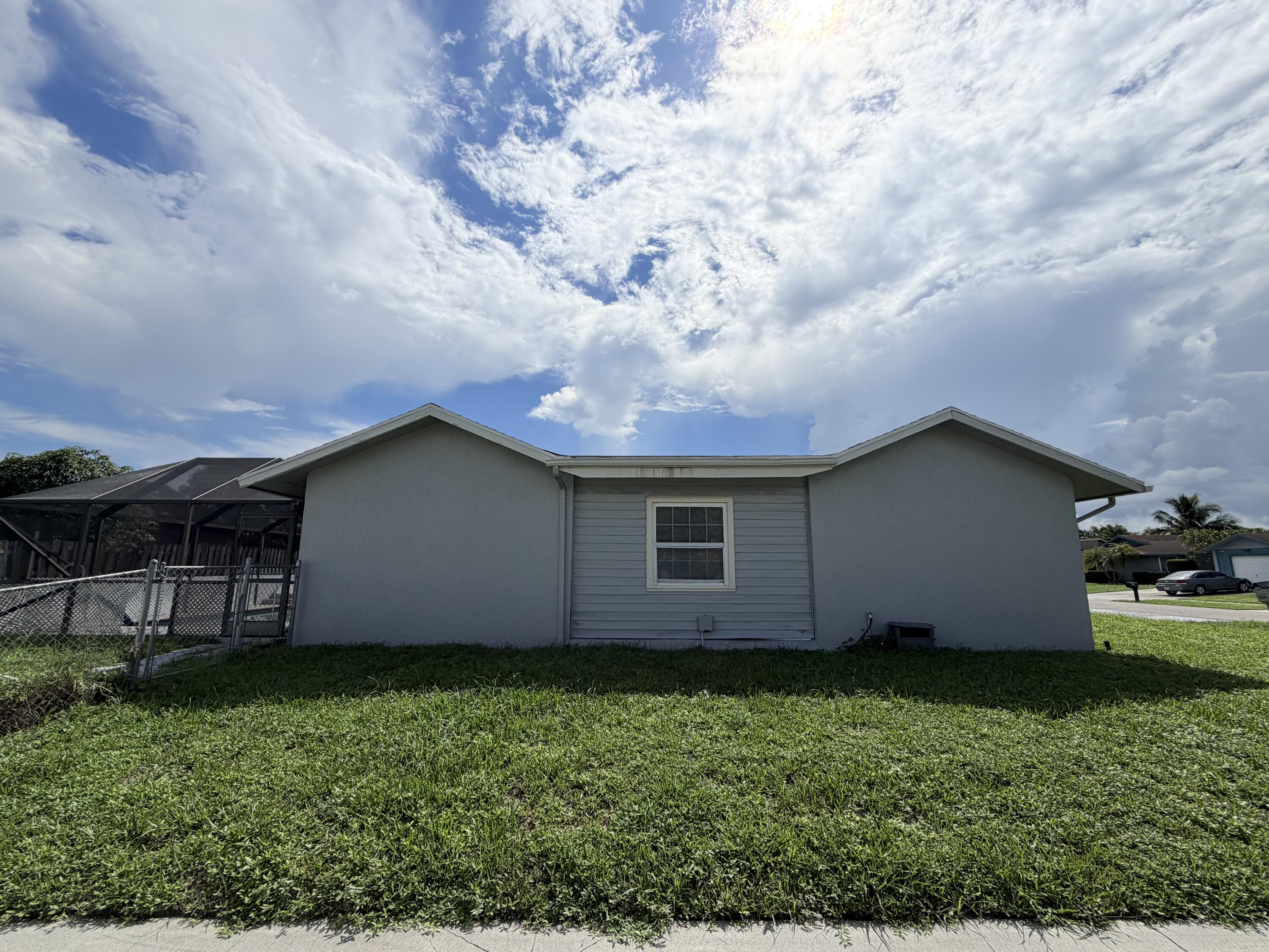 10431 Carmen Lane — Photo 4