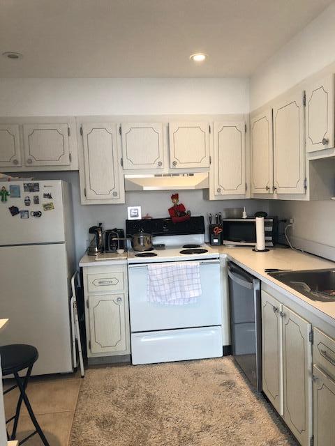 370 Saxony Trail — Photo 3
