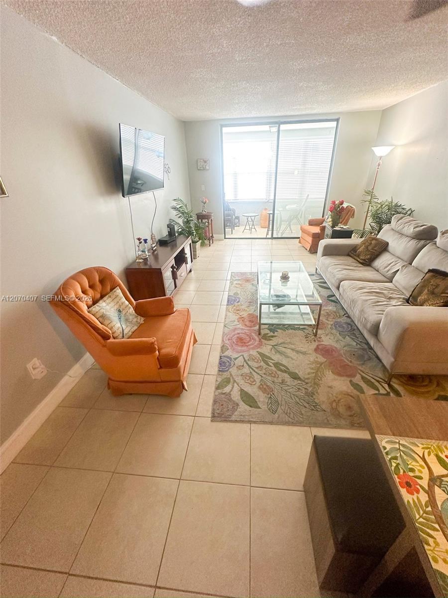 2860 Somerset Dr # 400K, Lauderdale Lakes FL 33311