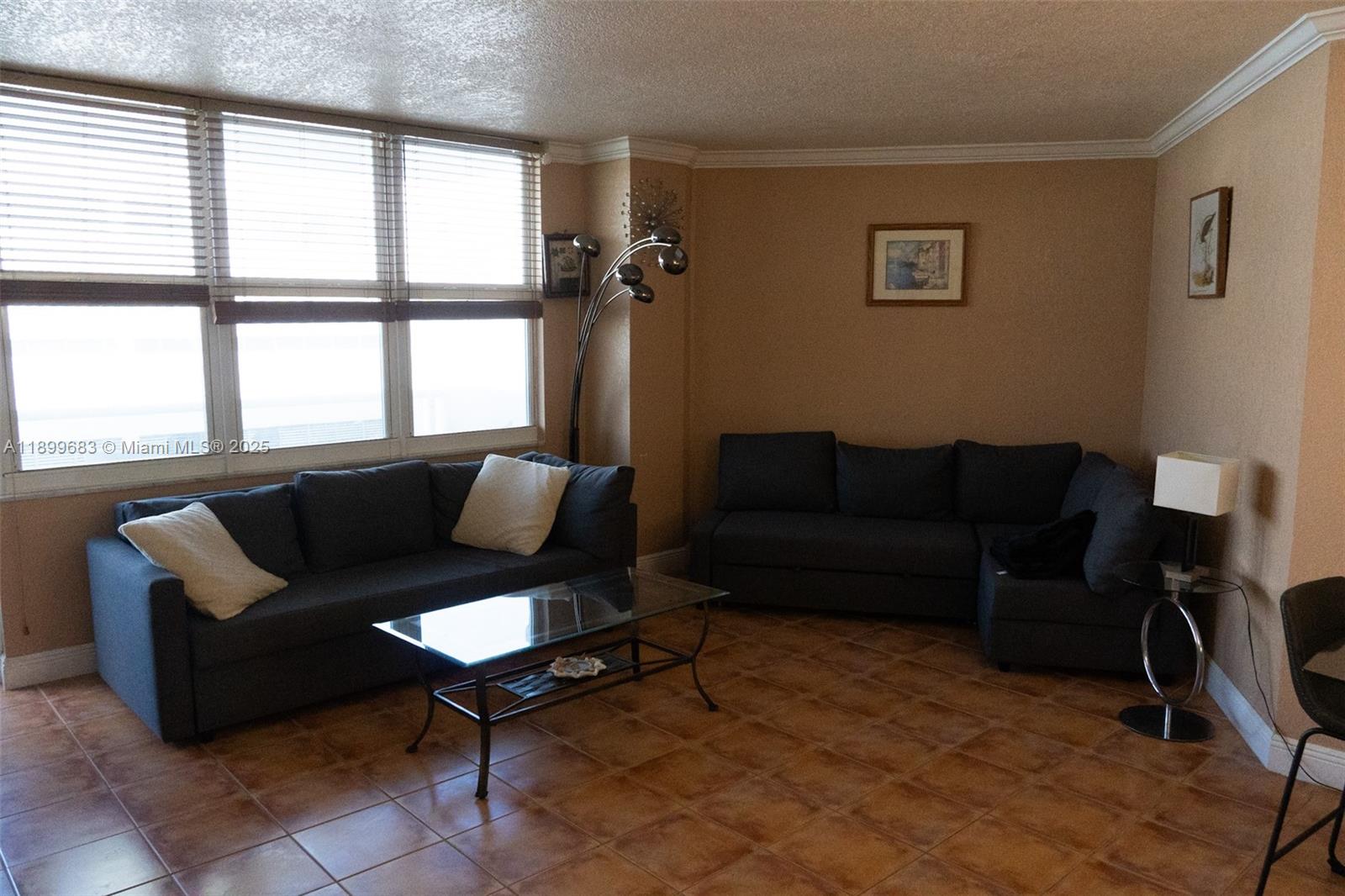 3725 S Ocean Dr # 1021 — Photo 4