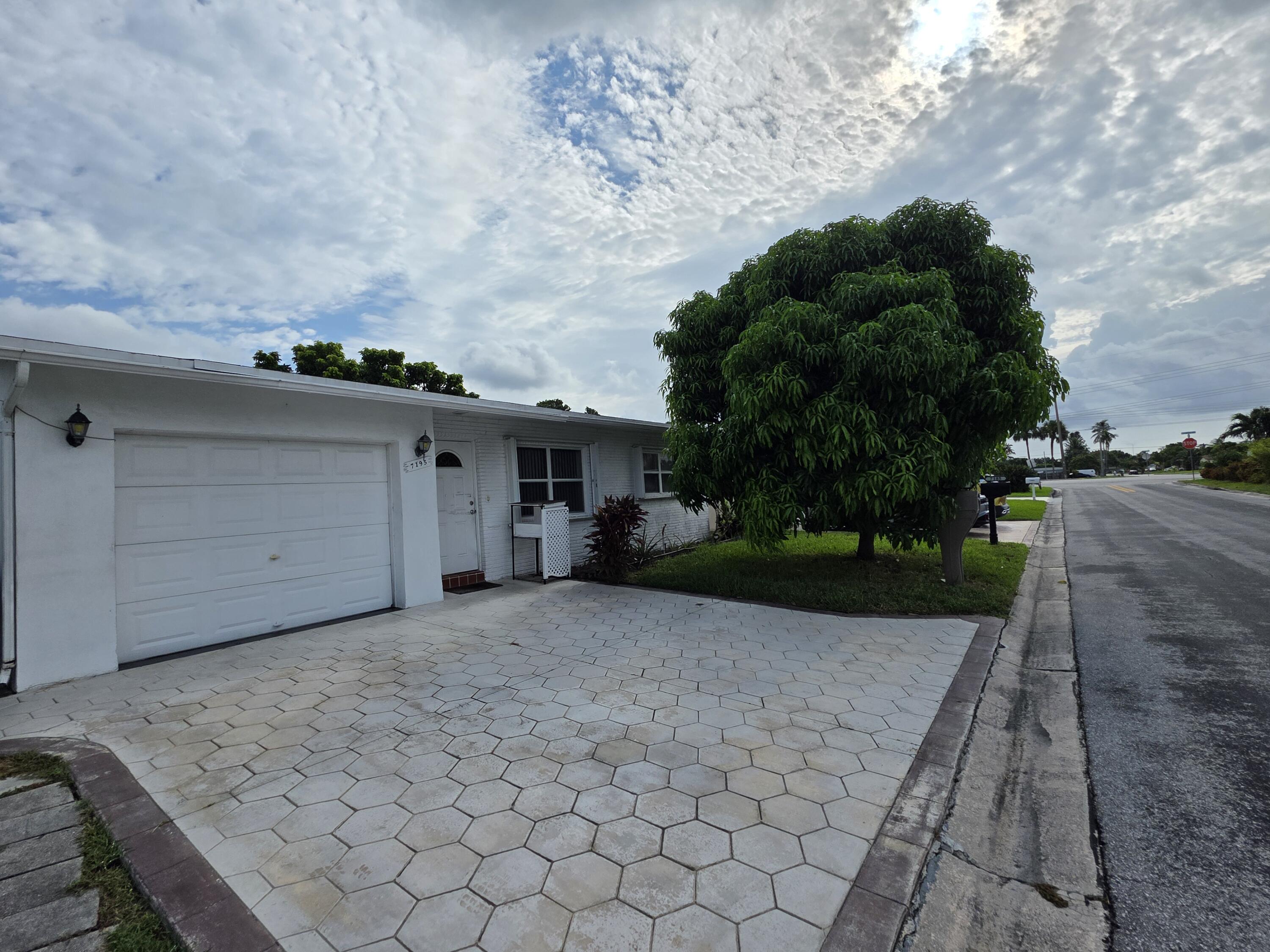 7195 NW 9TH Court, Margate FL 33063