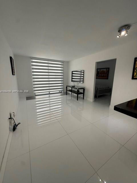 5555 Collins Ave # 4P — Photo 3