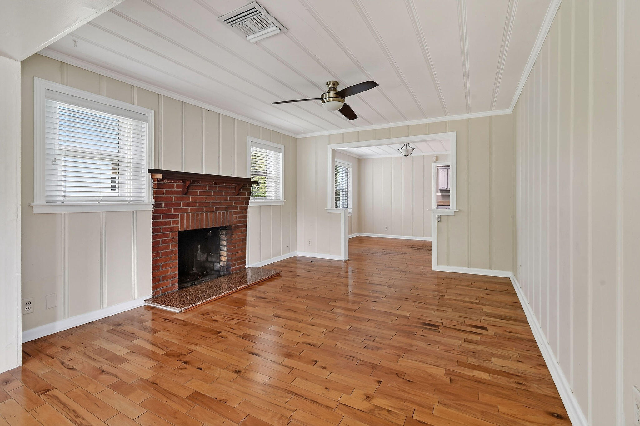 411 Evergreen Drive — Photo 5