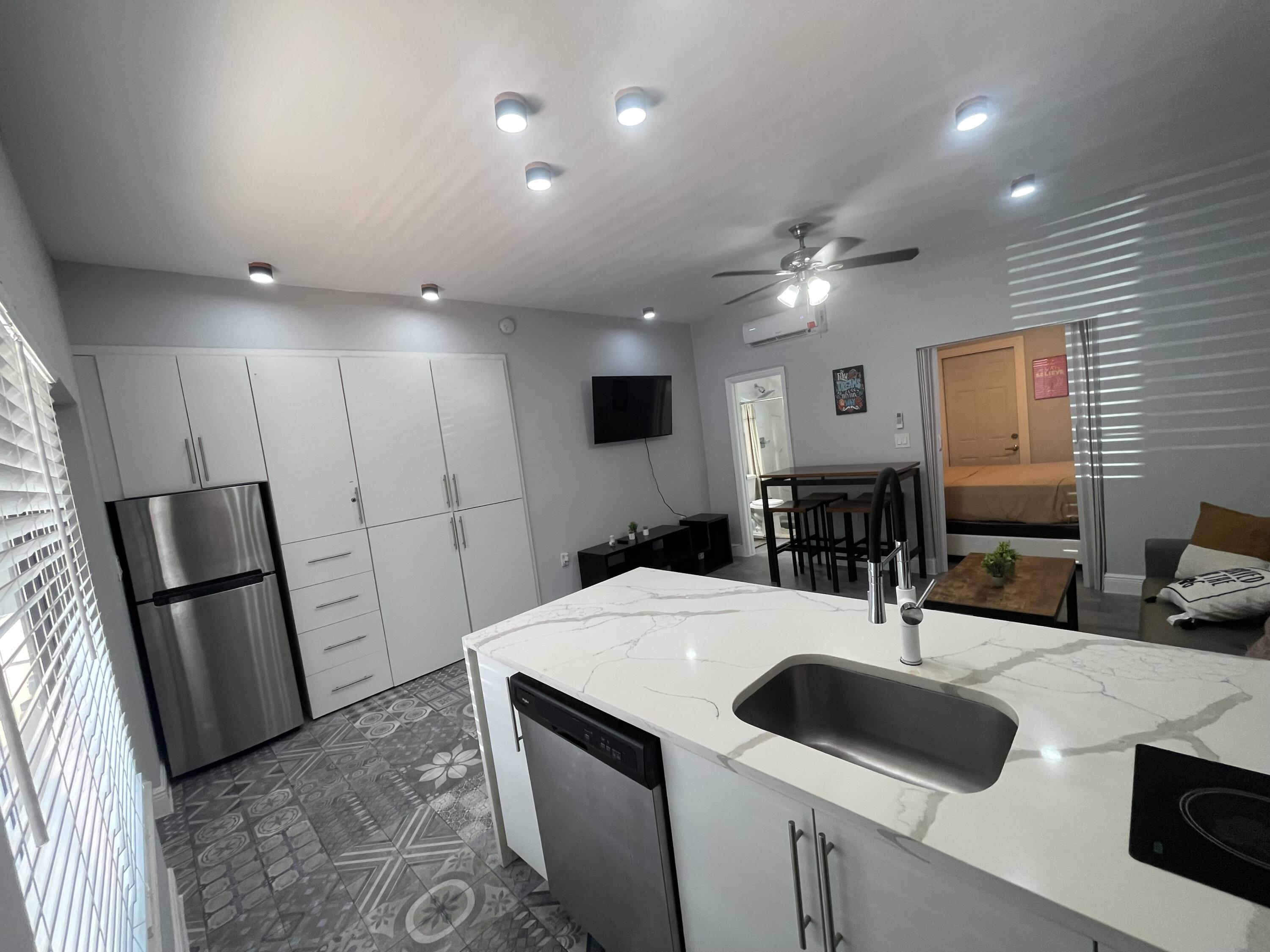 824 NE 4th Street # 3 — Photo 5