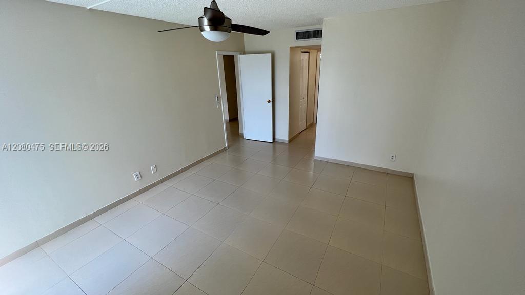 20500 W COUNTRY CLUB DR # 204 — Photo 5