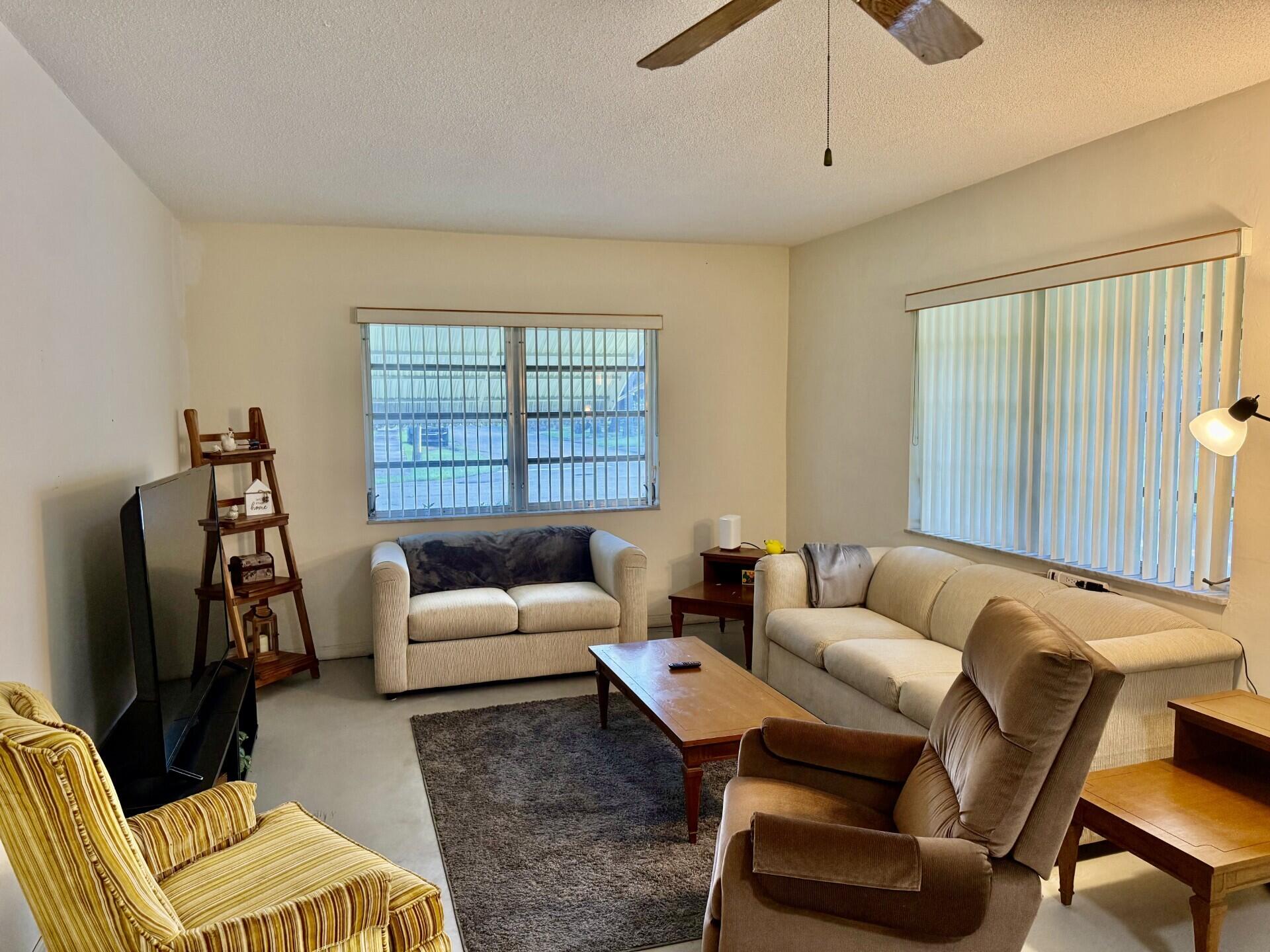 1501 ARTHUR Street # 5 — Photo 4