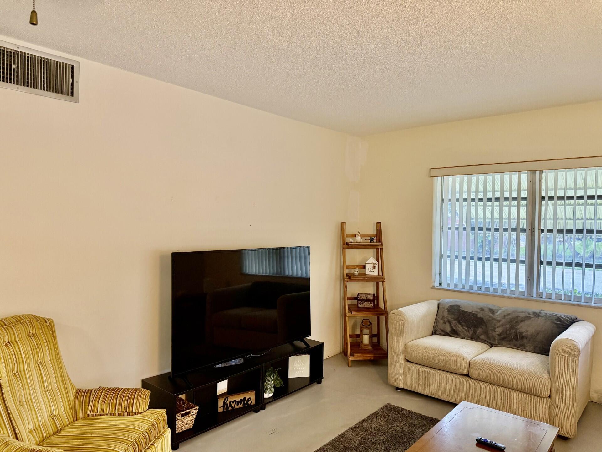 1501 ARTHUR Street # 5 — Photo 5