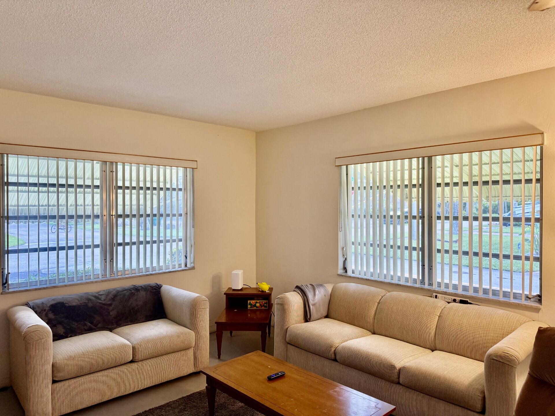 1501 ARTHUR Street # 5 — Photo 2