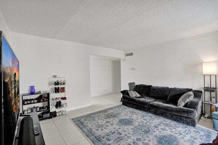 636 NW 13TH Street # 0240 — Photo 3
