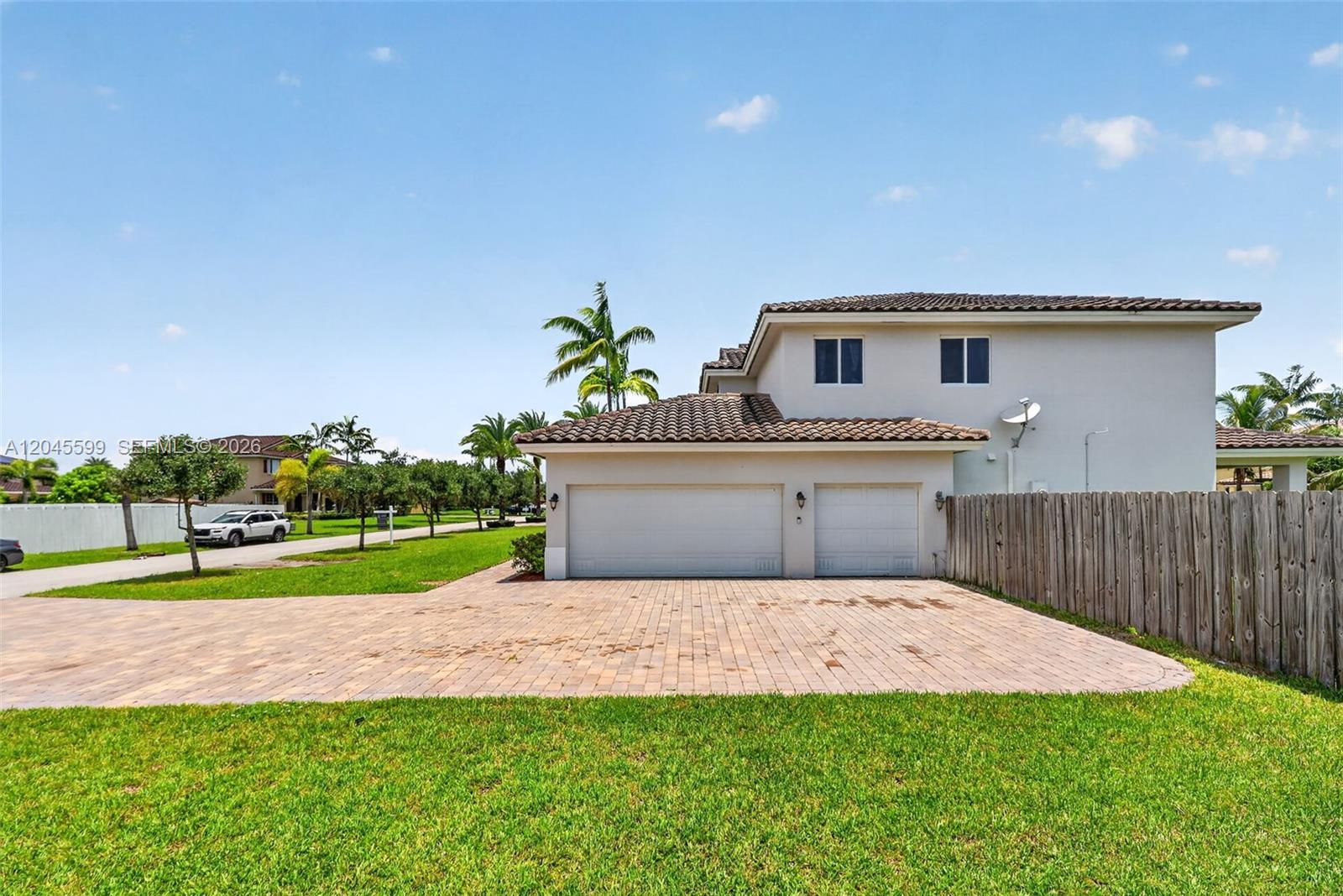20943 SW 133rd Ave — Photo 3