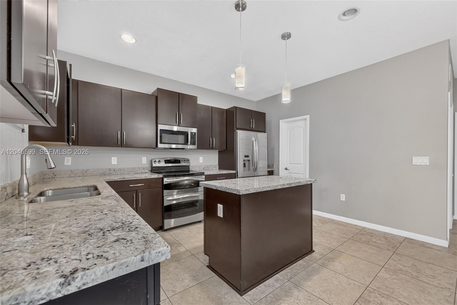 20943 SW 133rd Ave — Photo 5