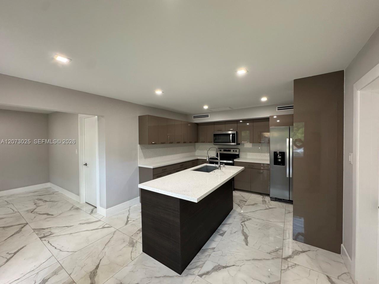 15011 Coconut Ct # 15011 — Photo 4