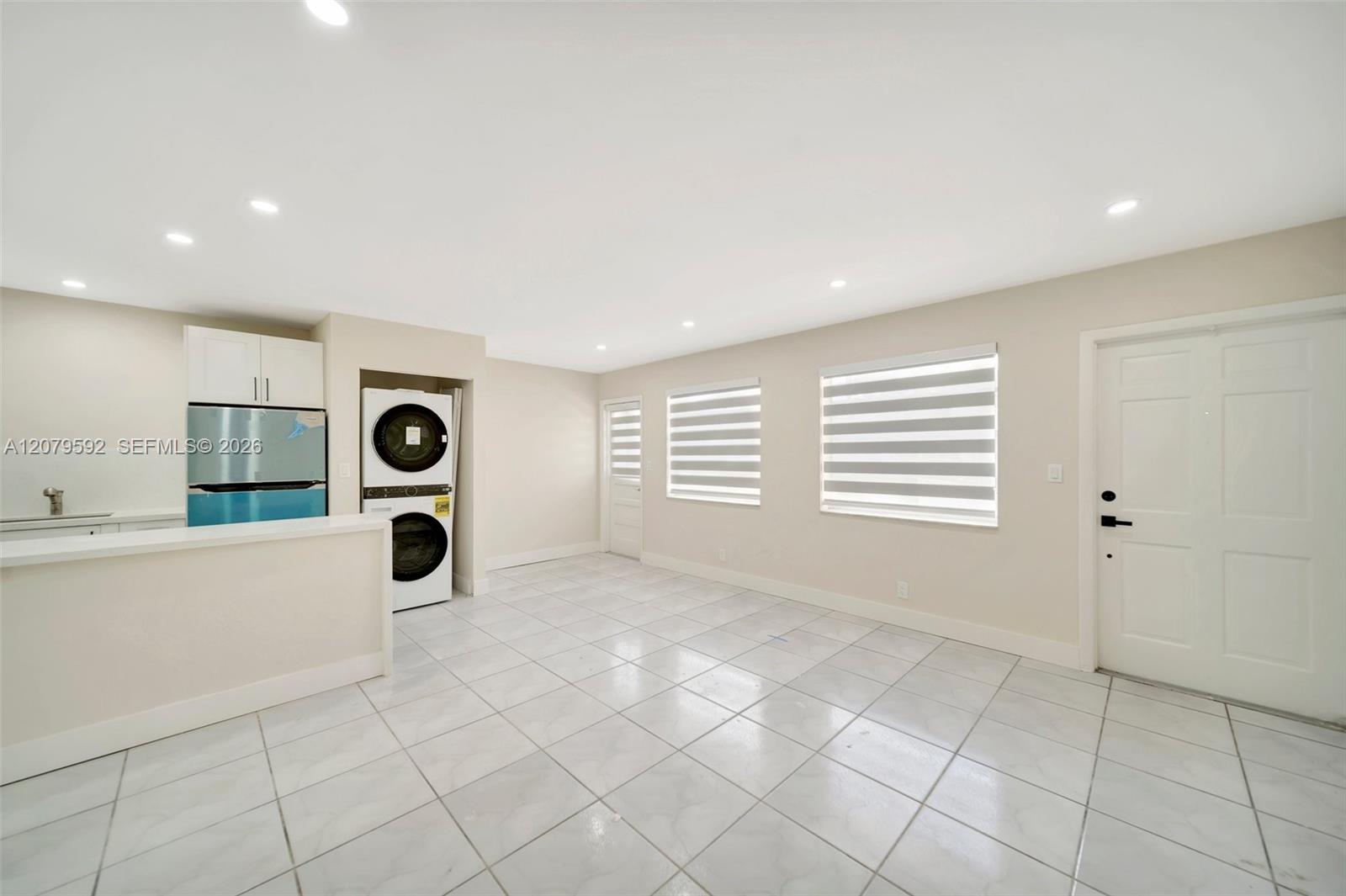 4051 NE 13th Ave # 3 — Photo 4