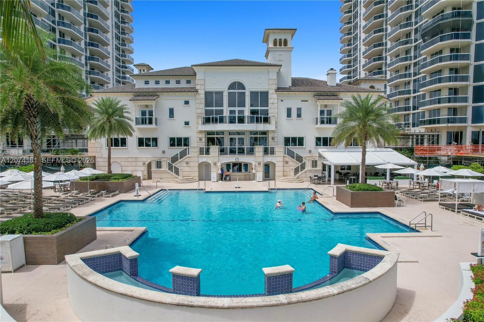 4775 Collins Ave # 2208 — Photo 3