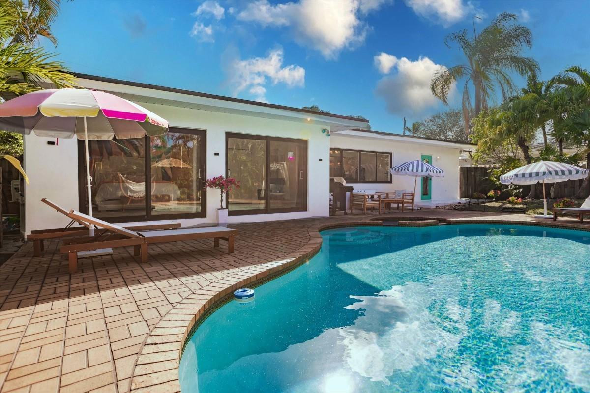 245 N Tradewinds Avenue, Lauderdale By The Sea FL 33308