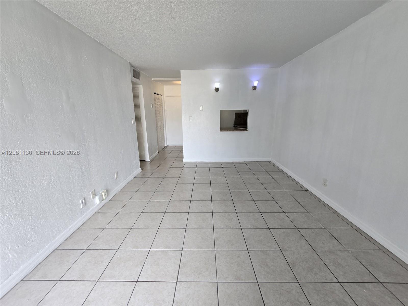 4550 NW 9th St # 310E — Photo 2