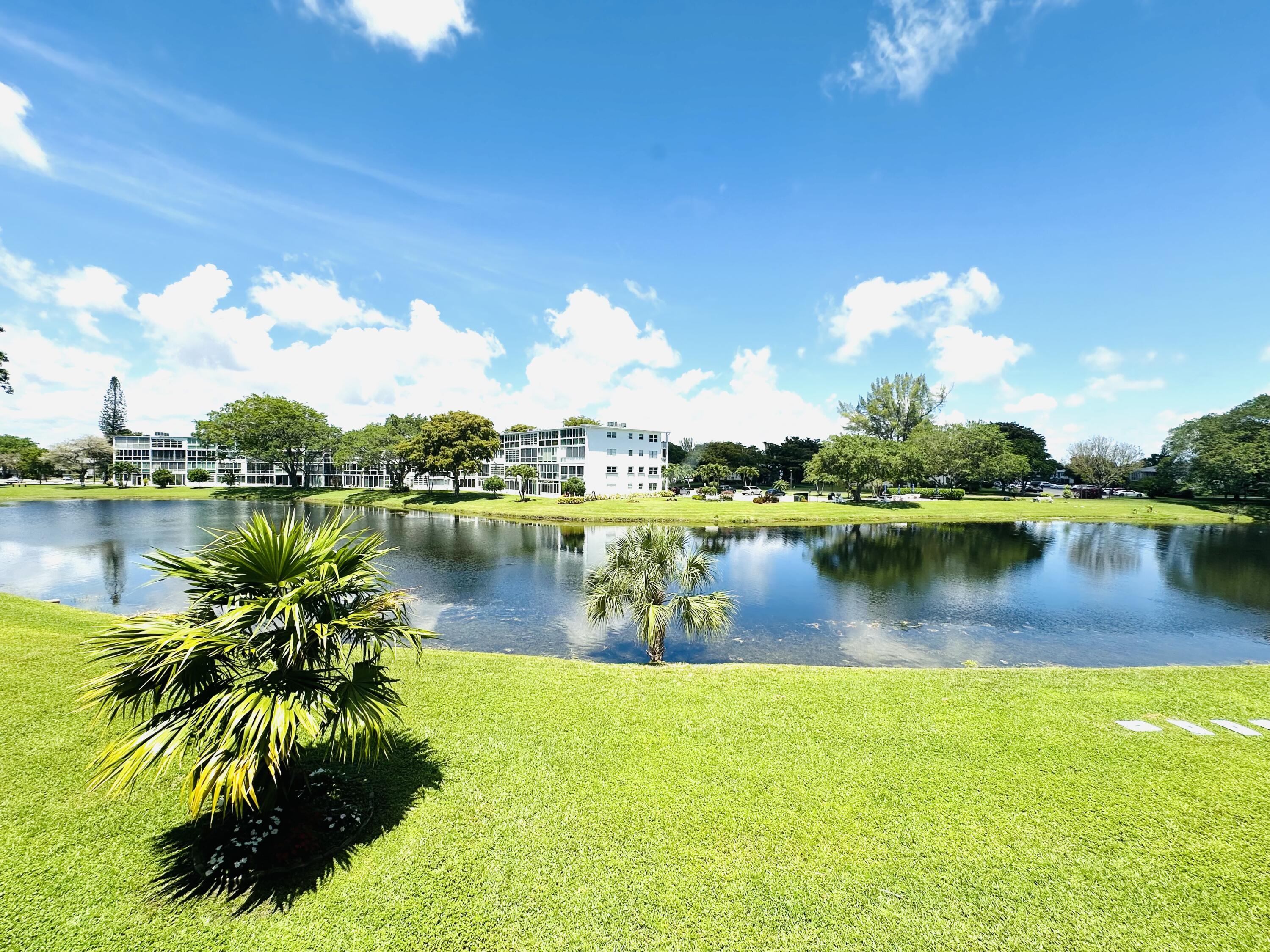 2132 Cambridge F, Deerfield Beach FL 33442