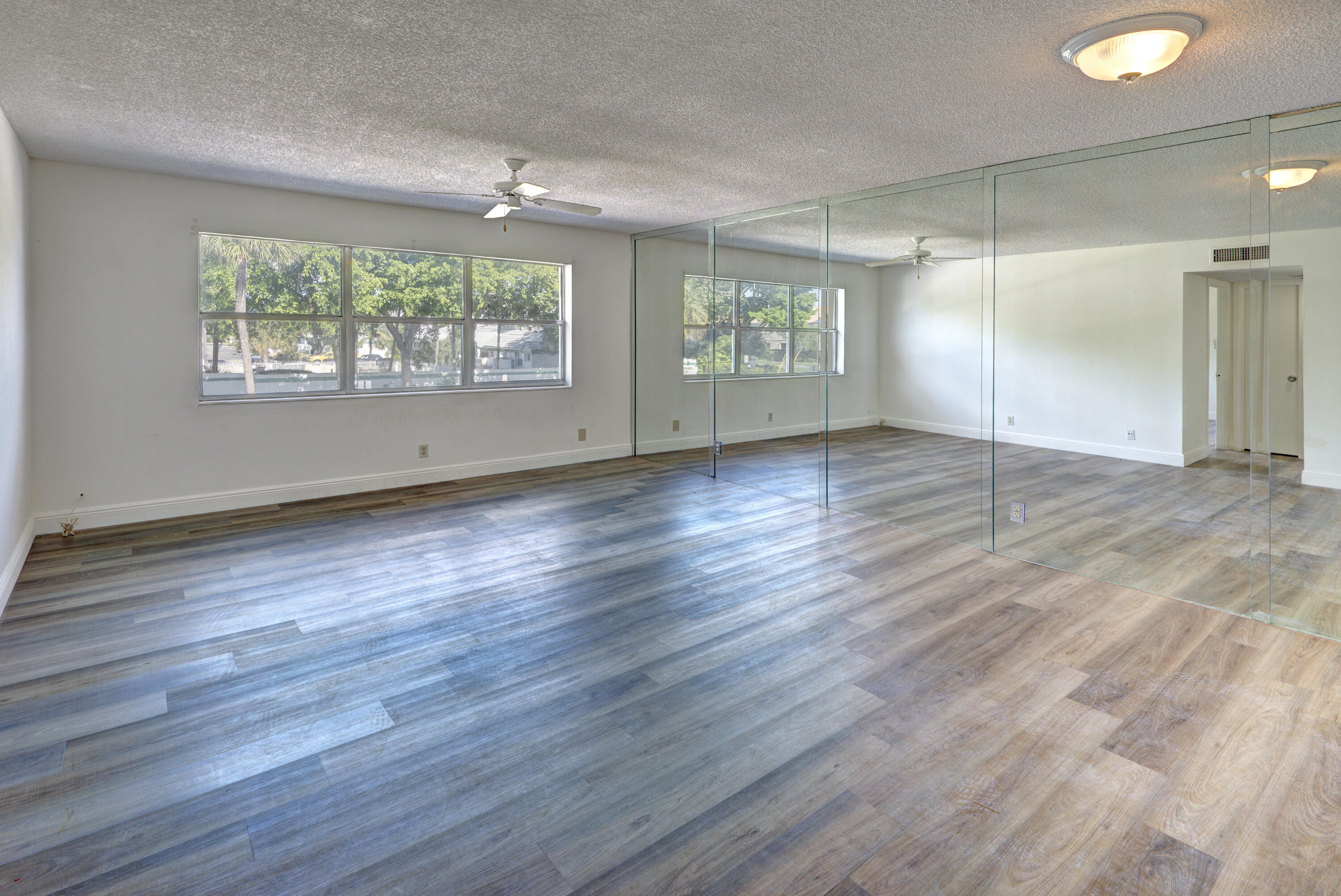 420 SE 2ND Avenue # 23 — Photo 3