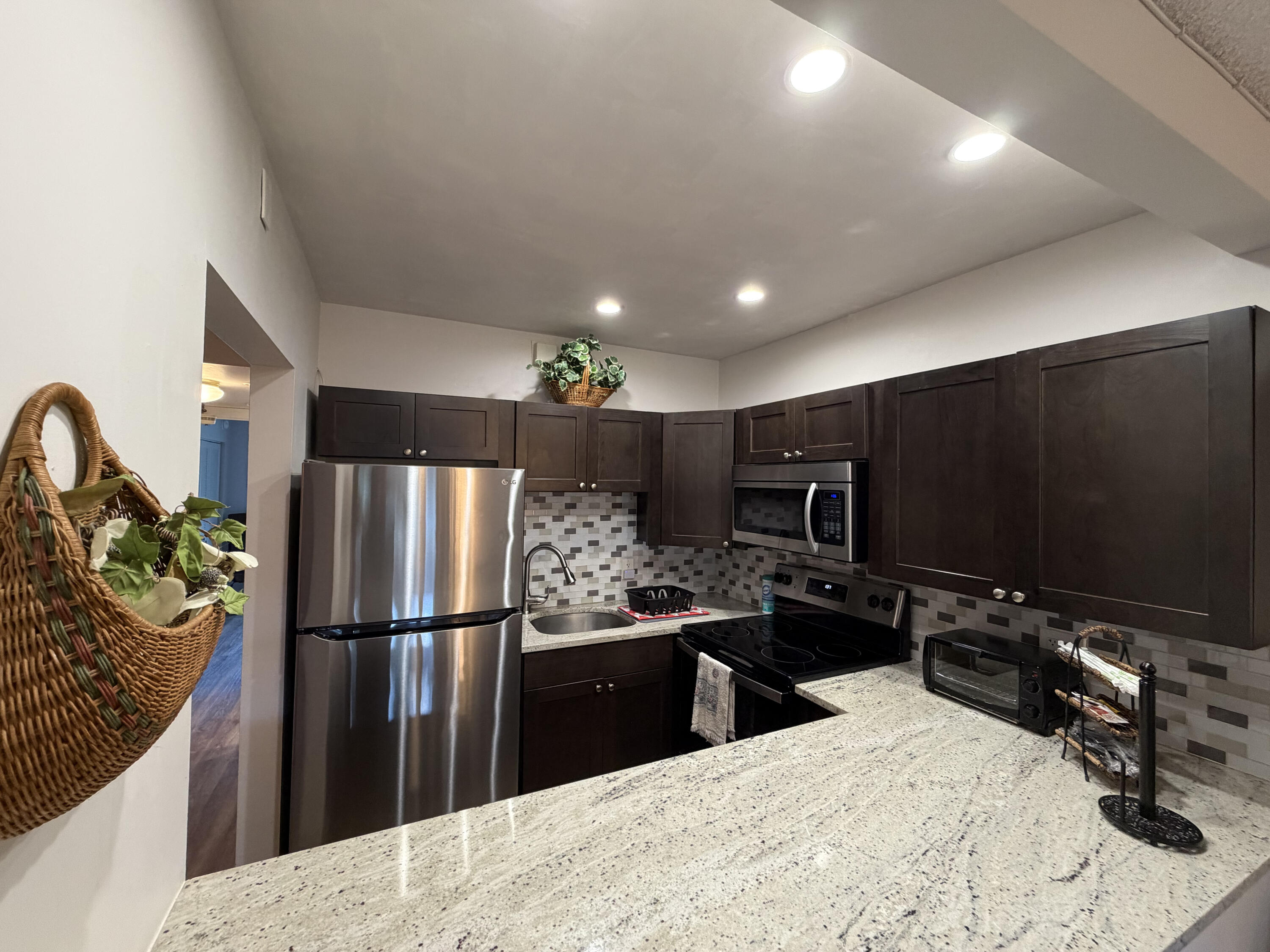 107 Prescott E — Photo 2