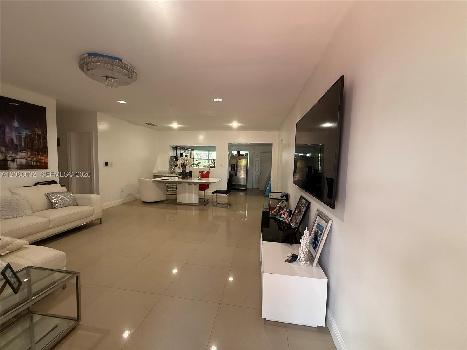 16030 Miami Dr — Photo 3