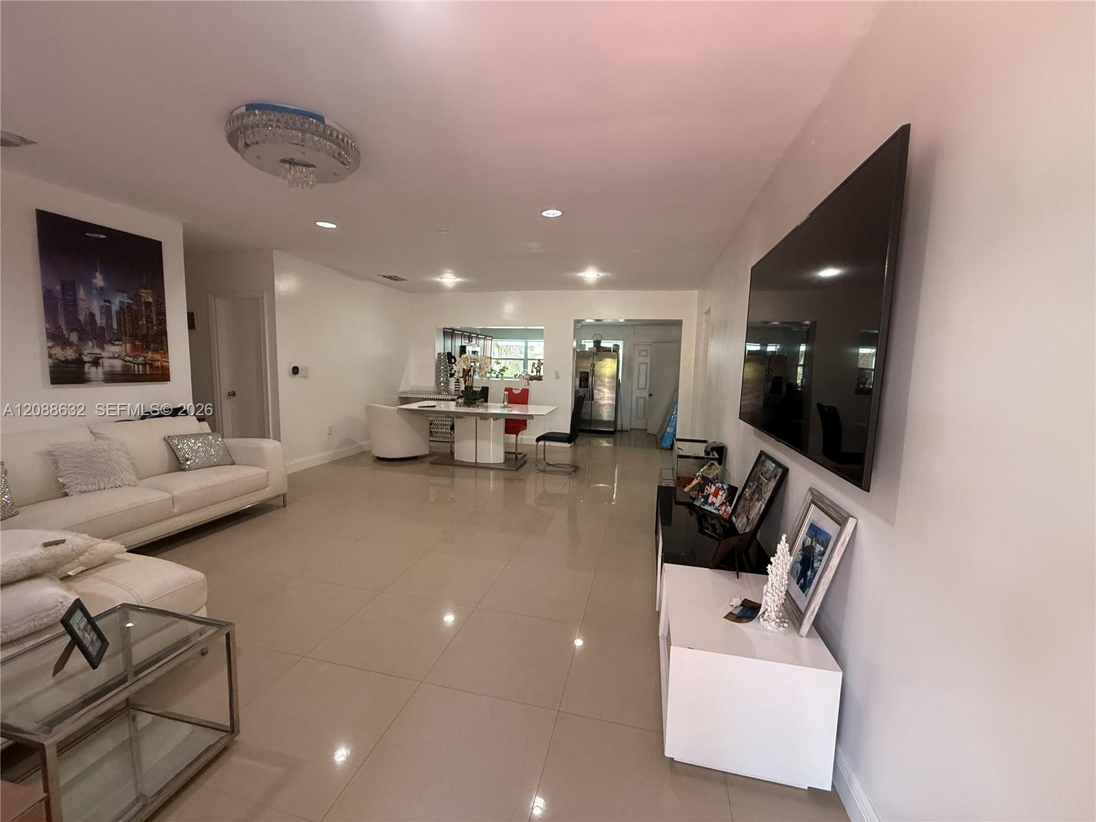 16030 Miami Dr — Photo 4