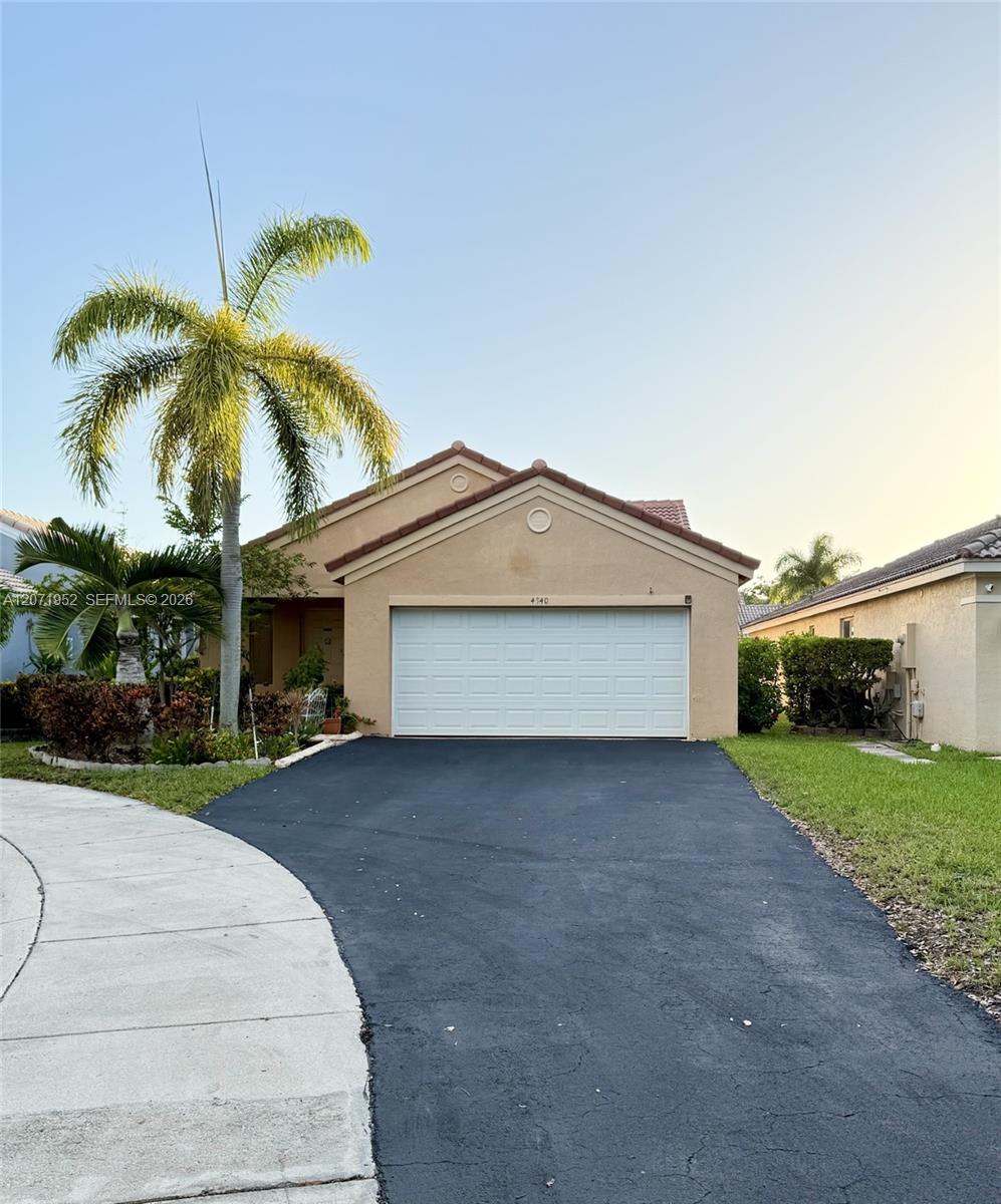 4340 Pine Ridge Ct, Weston FL 33331